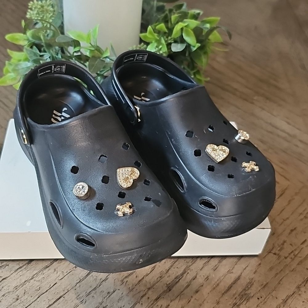 Black Clogs with Heart Charms Size 2 Girls